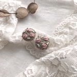 pinkrose lease刺繍ピアス（シルバー）