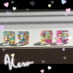ネオンホロのピアス   スクエアver