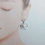シルバーカボションのフープのイヤリング