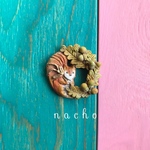 陶器 ブローチ  どんぐりとリス　