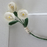 布花丸い小さいお花ブローチ（生成り）