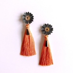 特集掲載🔸【ハロウィン】 black flower &terracotta tassel＊イヤリング／ピアス
