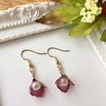 ディップアートの小花ピアス