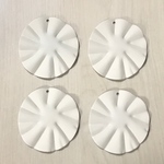RUBBER MATTE CIRCLE WAVE CHARM