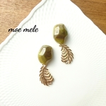 抹茶greenとgoldの羽ピアス／イヤリング