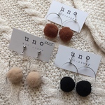 ふわふわボール×フープピアス・イヤリング