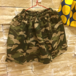 再販！カモ柄キッズスカート   