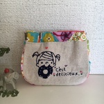 バネポーチ   フロッキー・刺繍   和柄  (女の子とドーナツ)
