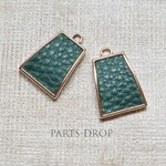 (( 2pcs )) 23×16mm レザー調 フレームチャーム グリーン〔CH-129G〕
