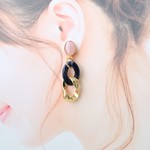 オーバル（10色）とアクリルチェーン（ネイビーMB＆ゴールド）♡ピアス・イヤリング♪【14kgf・チタン・蝶バネ対応】