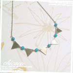SALE♥天然石ターコイズの△プレートネックレス