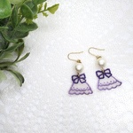 オーガンジー刺繍　リボンフリルの耳飾り
