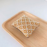 刺し子ピンクッション（羊毛混・十字花刺し・山吹色・レザー）