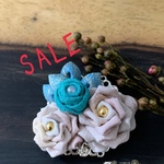 «SALE»  薔薇のブローチ  ベージュ系