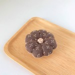 刺し子ピンクッション（羊毛混・十字刺し・焦げ茶色）