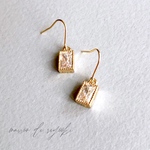 【 再×2入荷 】 14kgf スクエアジルコニアのフックピアス