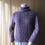 「値下げ」透かし模様のタートルネックセーター