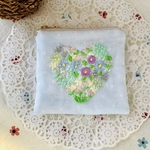 ガーゼハート型刺繍ポーチ(ブルーガーゼ）＊送料無料＊