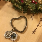 クリスマス記念！マリア様薔薇のスライド式、不思議のメダイ幸せいっぱいキーリング！