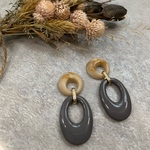 ベージュ×グレー マーブル    ピアス/イヤリング 金属アレルギー対応 チタンピアス