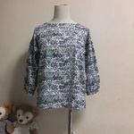 【g様からのオーダーのお品】リバティ≪オーチャード≫ギャザースリーブブラウス（八分袖）Ｍ～Lサイズ