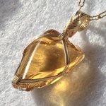 14kgf女神巻き®︎ネックレスLemurian Amber