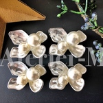 A584 エレガントFlower pearl チャームカボション シルバー(4個)