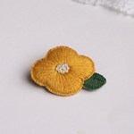 K様 ご注文分「お花の刺繍ブローチ（黄色）」