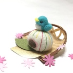 春呼ぶ小鳥さんと和菓子　空色　羊毛フェルト　置物