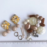 *1点限定* /ビーズ アソート/ ハンドメイド パーツ ビーズ アクリル 素材 ピアス イヤリング 個性的カボション モザイク スティックピン イエロー系  a-16