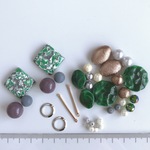 *1点限定* /ビーズ アソート/ ハンドメイド パーツ ビーズ アクリル 素材 ピアス イヤリング 個性的カボション モザイク マットビーズ グリーン系 A-18