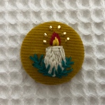 直径3㎝ビーズ刺繍の包みボタンブローチ ☆クリスマス