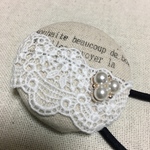 ナチュラルリネンくるみボタンのヘアゴム  れーす