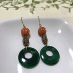 アンティークカラーのヴィンテージピアス（オレンジ、グリーン）