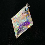 虹の結晶 ムーンボウ 菱形  ペンダントMB-054