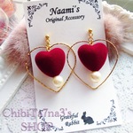 キャッチ ファー × ベロア ハート と パール の ピアス イヤリング / レッド