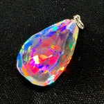 虹の結晶 ビビッド涙型ラフカット ペンダントトップ VD-165