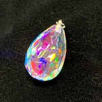 虹の結晶 ビビッド涙型ラフカット ペンダントトップ VD-168