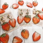 ぷっくりスライスいちご ピアス、イヤリング🍓