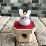 あけましてごまうさ(ごま鏡餅)A