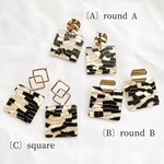 山本いさ奈ちゃん着用♡geometric square titan-pierce