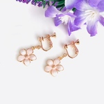 ききょうの花のイヤリング　春の花　