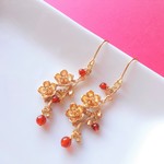梅の小枝ピアス(イヤリング）　