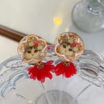 ＊送料無料＊レトロにゃんこのXmasカラーピアス✩.*˚