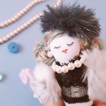 おめかししてパーティ行こ🎶　ドールチャーム　クロエさん