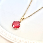 Swarovski ロイヤルレッド❤︎スクエアネックレス