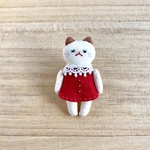 猫のブローチ