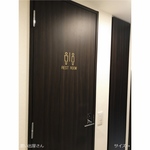 【REST ROOM】職場やご自宅にも！シックなレストルームステッカーシール【トイレサイン ・トイレマーク 】