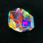 ヒートン無　虹の結晶 三方晶型 ビビッドVD-177