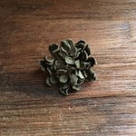 革花のカブトピン 金具4cm  Mｻｲｽﾞ オリーブ